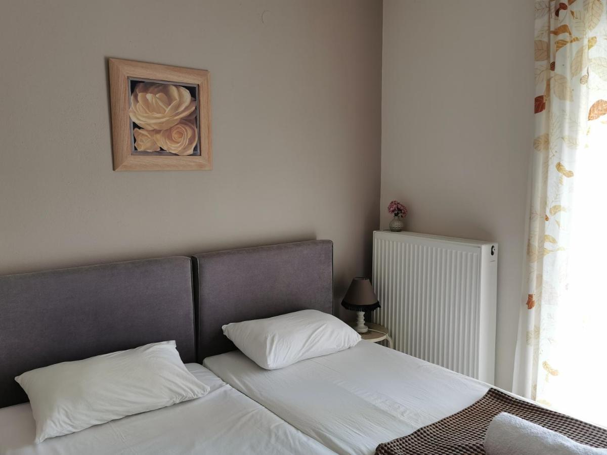 Palio Armonia Guest House Palaiontsiflikion Bagian luar foto