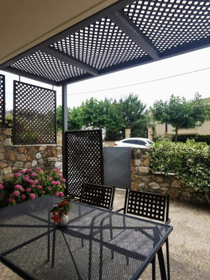 Palio Armonia Guest House Palaiontsiflikion Bagian luar foto