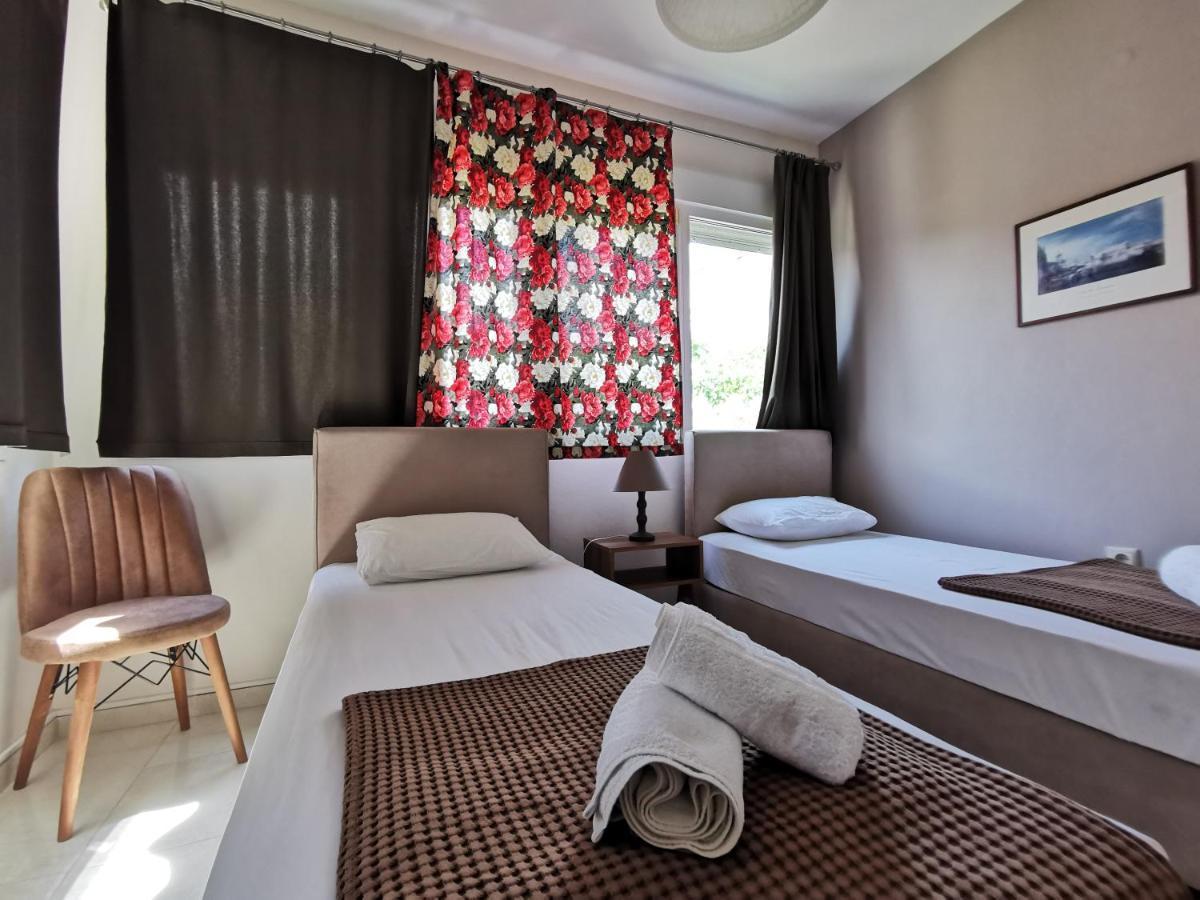 Palio Armonia Guest House Palaiontsiflikion Bagian luar foto