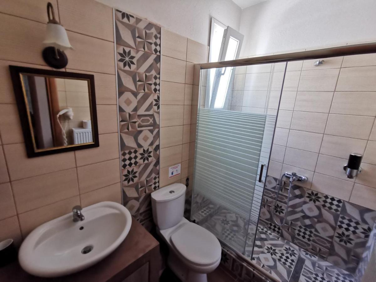 Palio Armonia Guest House Palaiontsiflikion Bagian luar foto