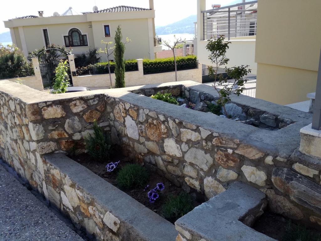 Palio Armonia Guest House Palaiontsiflikion Bagian luar foto